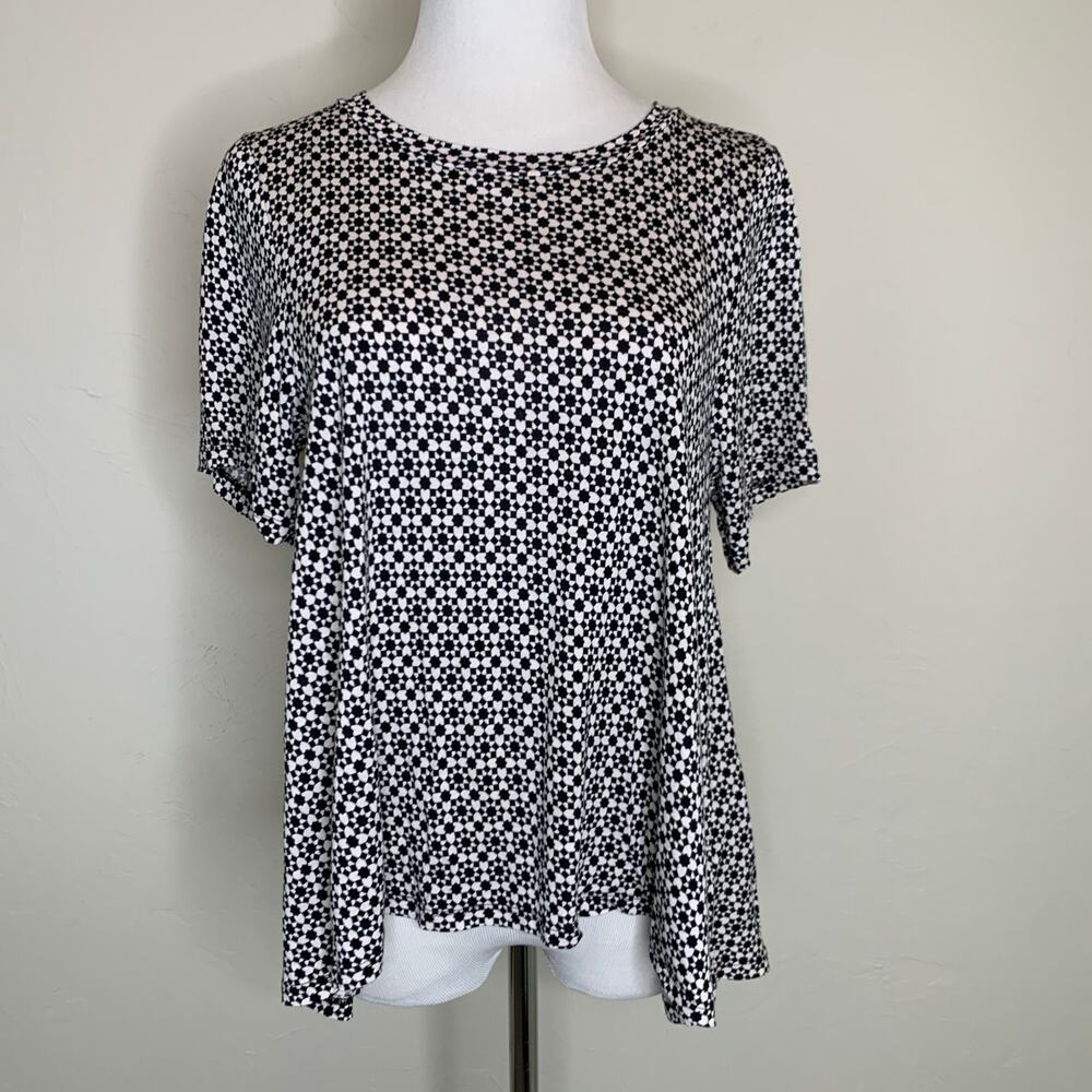 H&M Swing T Shirt Medallion Pattern XS Black